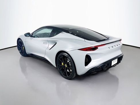 Used 2025 Lotus Emira RWD image 3