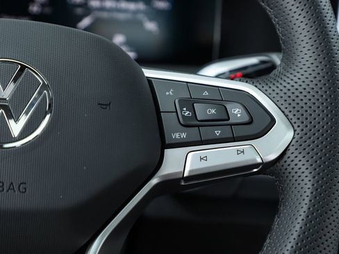 New 2026 Volkswagen Tiguan SE R-Line image 22