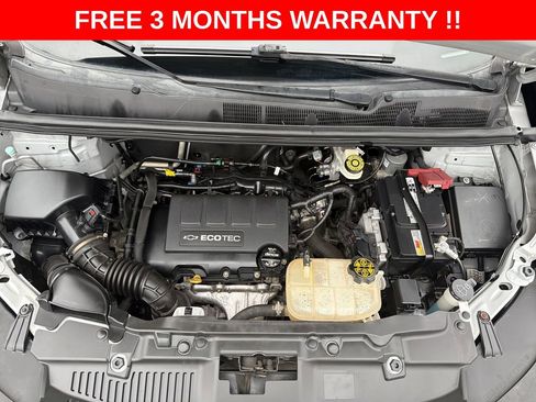 Used 2020 Chevrolet Trax LT w/ LT Convenience Package image 11