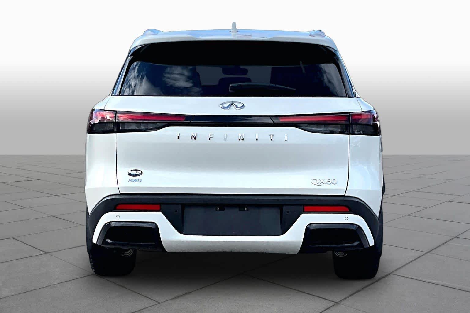 Used 2025 INFINITI QX60 Luxe w/ Vision Package AWD/4WD image 4