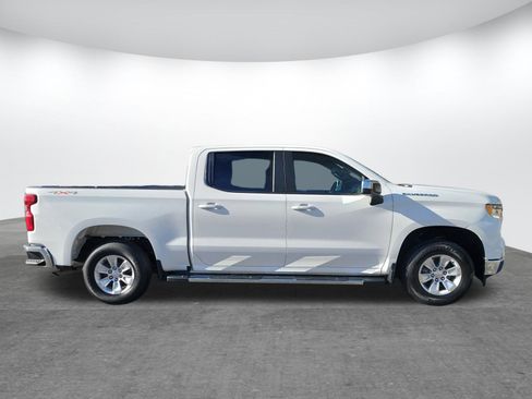 Used 2022 Chevrolet Silverado 1500 LT image 2