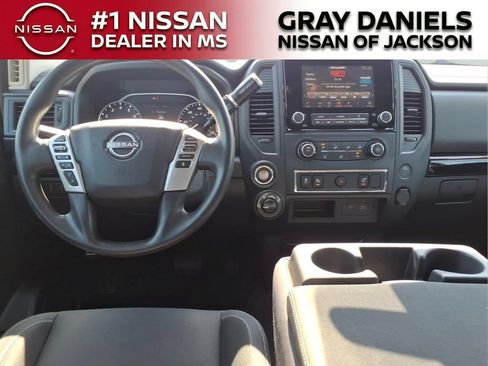 Used 2024 Nissan Titan SV AWD/4WD image 8