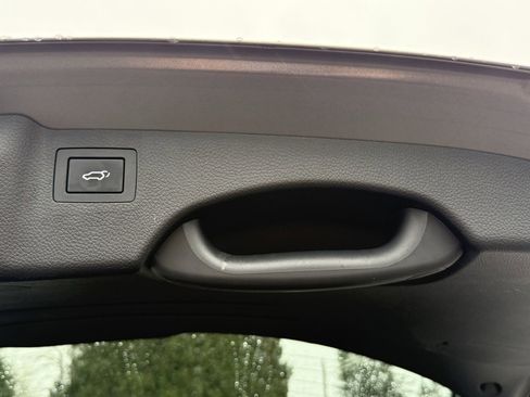 Used 2018 Hyundai Santa Fe Sport w/ 2.0T Ultimate Tech Package 05 image 11