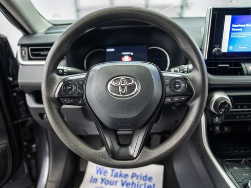 Used 2025 Toyota RAV4 XLE AWD/4WD image 23