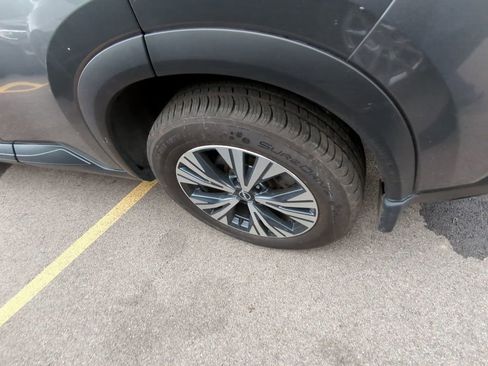 Used 2023 Nissan Rogue SV image 5