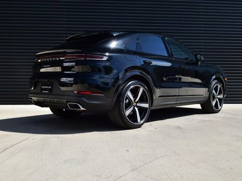 Certified 2025 Porsche Cayenne Coupe image 7