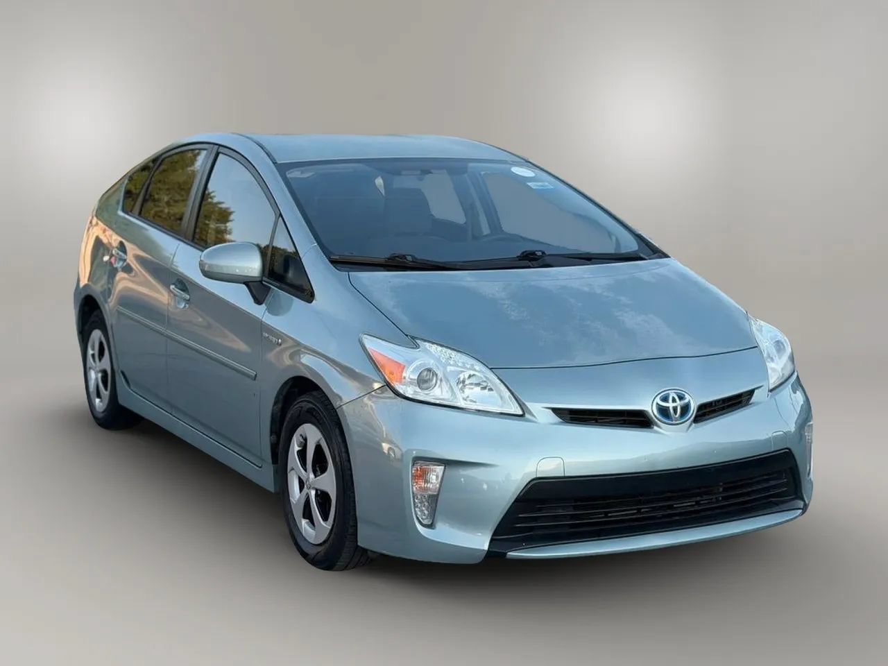 Used 2013 Toyota Prius Two FWD image 2