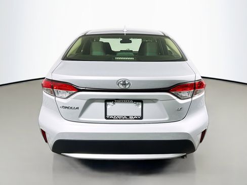 Used 2022 Toyota Corolla LE image 6
