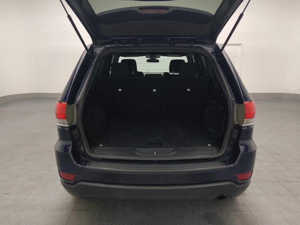 Used 2018 Jeep Grand Cherokee Laredo RWD image 29