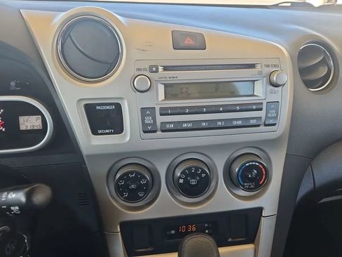 Used 2011 Toyota Matrix image 25