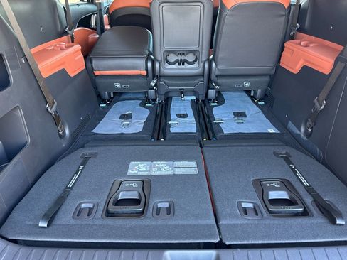 New 2026 Kia Carnival SX Prestige image 17