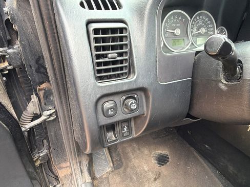 Used 2005 Mercury Mariner 2WD V6 image 26