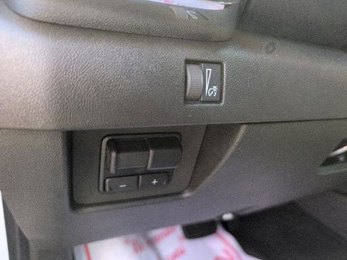 New 2024 GMC Canyon Elevation w/ Convenience Package image 18