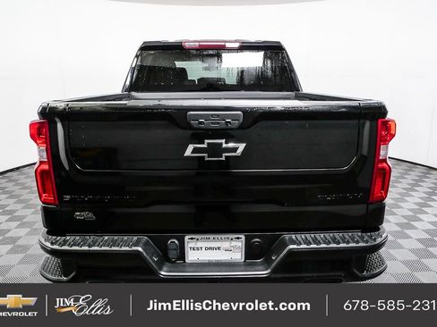 Used 2021 Chevrolet Silverado 1500 Custom Trail Boss w/ Midnight Edition image 28