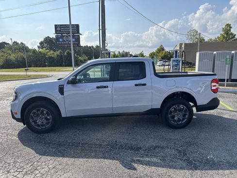 New 2025 Ford Maverick XLT w/ XLT Luxury Package image 6