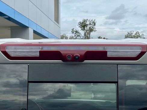 Used 2024 GMC Sierra 1500 Denali Ultimate image 6