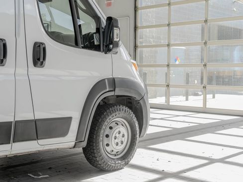 Used 2025 RAM ProMaster 2500 w/ Convenience Group FWD image 29