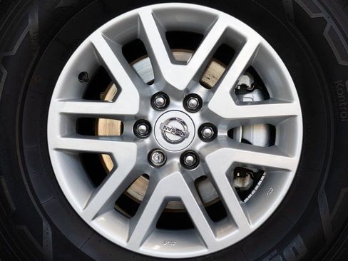 Used 2021 Nissan Frontier SV image 10