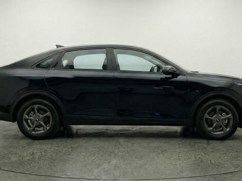 Used 2025 Kia K4 LXS image 11