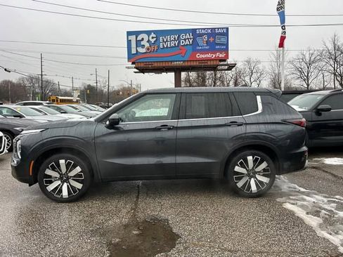 Used 2025 Mitsubishi Outlander SE AWD/4WD image 6