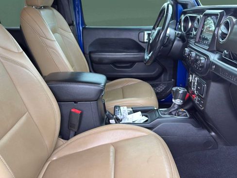 Used 2019 Jeep Wrangler Unlimited Rubicon AWD/4WD image 24