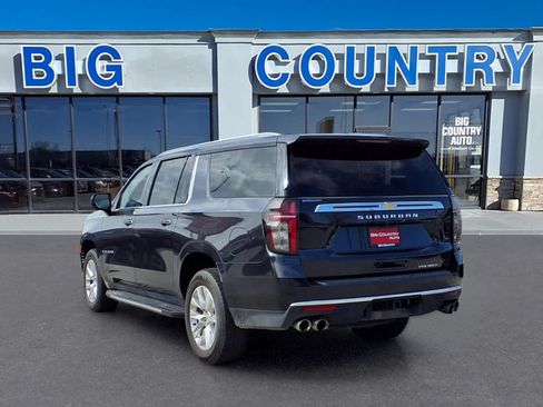 Used 2023 Chevrolet Suburban Premier AWD/4WD image 3