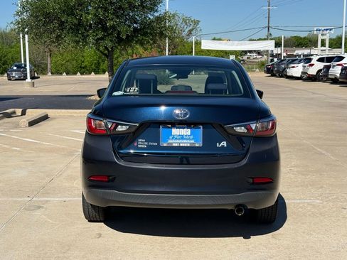 Used 2017 Toyota Yaris iA image 4