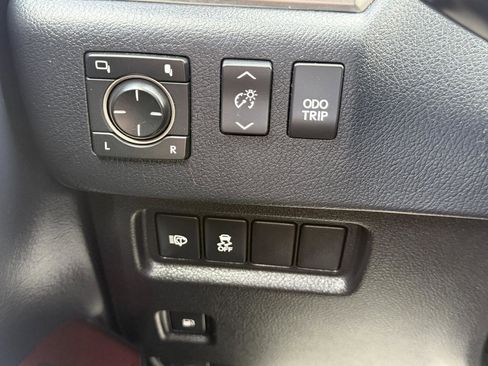 Used 2019 Lexus GX 460 Premium AWD/4WD image 16