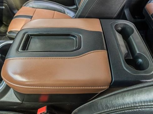 Used 2022 Chevrolet Silverado 3500 High Country image 31