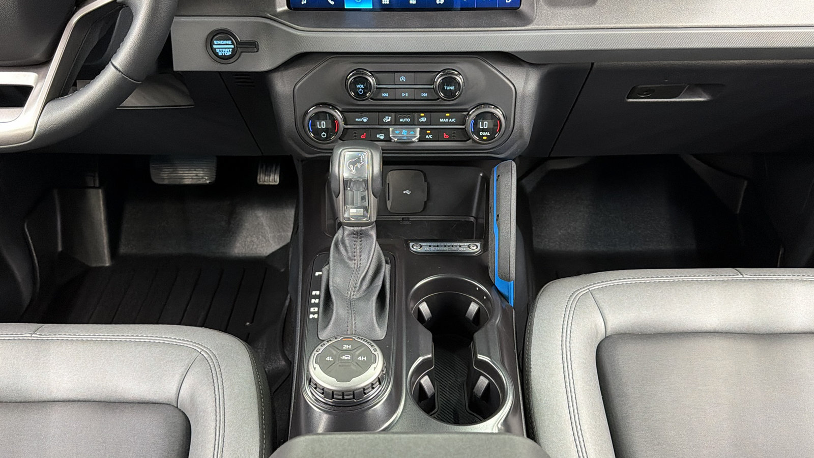 Used 2024 Ford Bronco Black Diamond AWD/4WD image 32