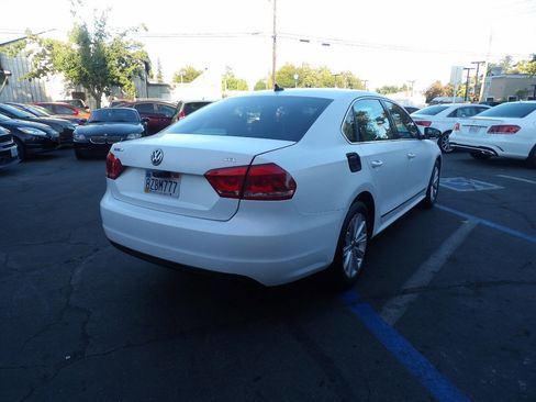 Used 2012 Volkswagen Passat 2.5 SEL Premium image 3