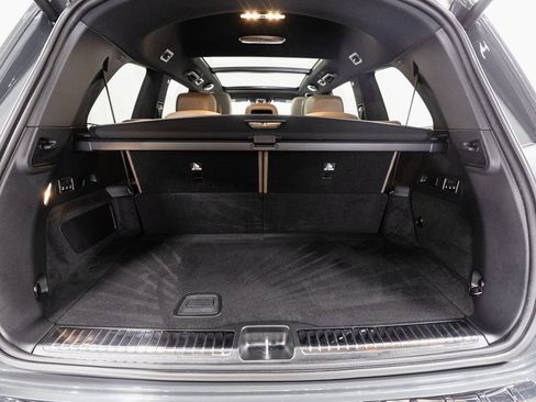 Used 2025 Mercedes-Benz GLS 580 4MATIC image 34