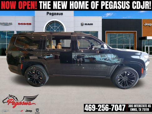 New 2026 Jeep Grand Wagoneer Summit AWD/4WD image 6