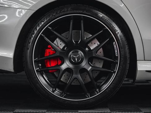 Used 2018 Mercedes-Benz E 63 AMG S image 17