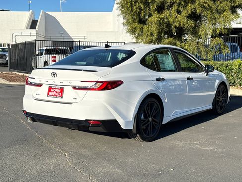 New 2026 Toyota Camry Hybrid image 12