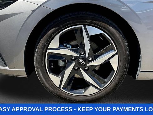Used 2023 Hyundai Elantra Limited w/ Preferred Accessory Package FWD image 39