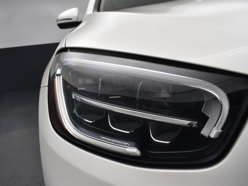 Used 2022 Mercedes-Benz GLC 300 4MATIC image 6