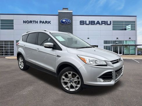 Used 2015 Ford Escape Titanium image 1