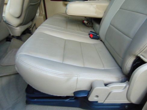 Used 2005 Ford F250 Lariat image 11