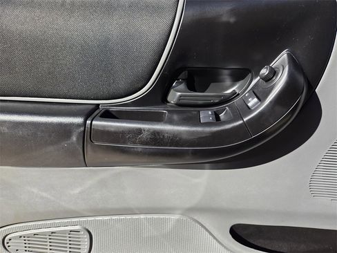 Used 2011 Ford Ranger XLT image 25