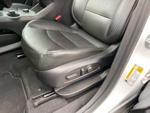 Used 2022 GMC Terrain SLT w/ Tech Package image 14