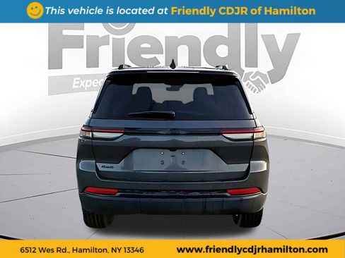 New 2025 Jeep Grand Cherokee Altitude image 4