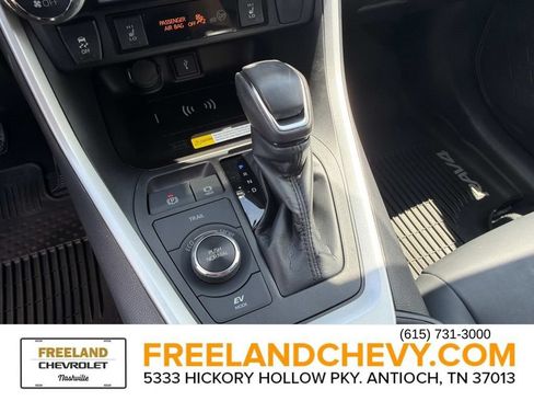 Used 2021 Toyota RAV4 XLE Premium AWD/4WD image 31
