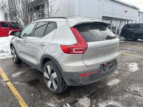 Used 2023 Volvo XC40 Recharge Ultimate image 6