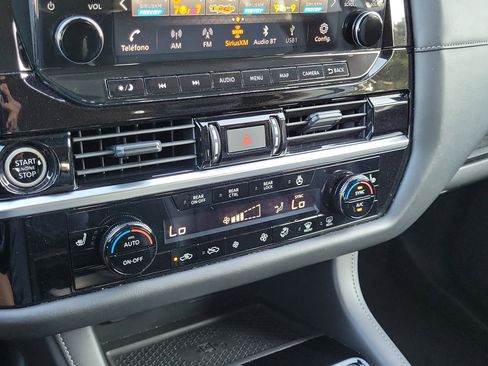 Used 2024 Nissan Pathfinder SL image 25