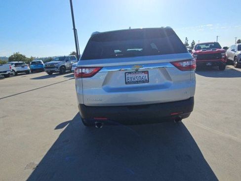 Used 2021 Chevrolet Traverse LT FWD image 7