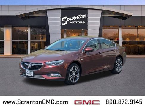 Used 2018 Buick Regal Essence w/ Driver Confidence Package #1 AWD/4WD image 1