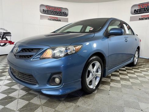 Used 2013 Toyota Corolla S image 7