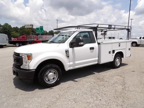 Used 2020 Ford F250 XL w/ Power Equipment Group RWD image 3
