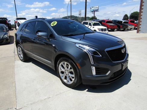 Used 2021 Cadillac XT5 Sportv image 2